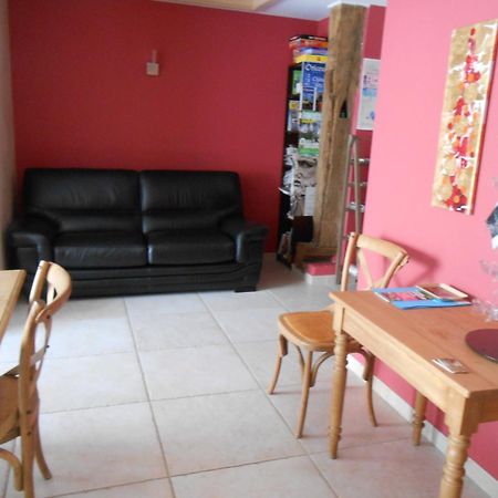 Les Grands Pres Bed & Breakfast Geney Luaran gambar