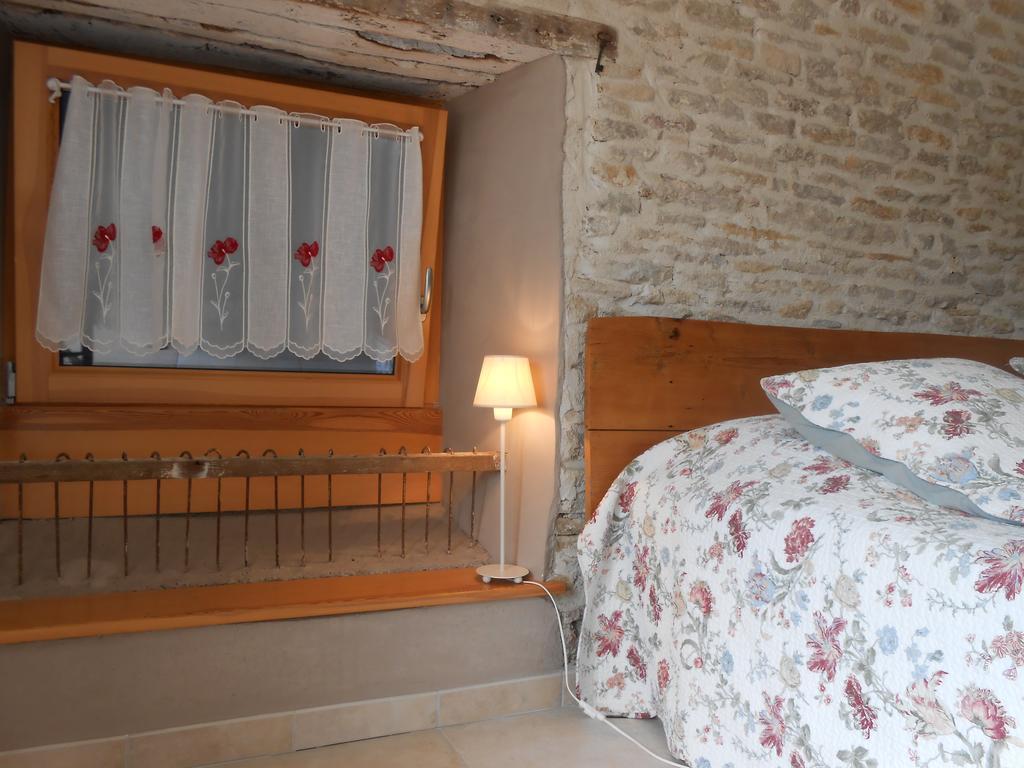 Les Grands Pres Bed & Breakfast Geney Bilik gambar