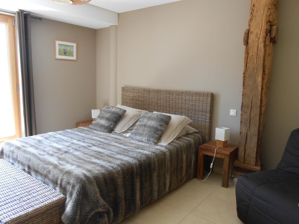 Les Grands Pres Bed & Breakfast Geney Bilik gambar